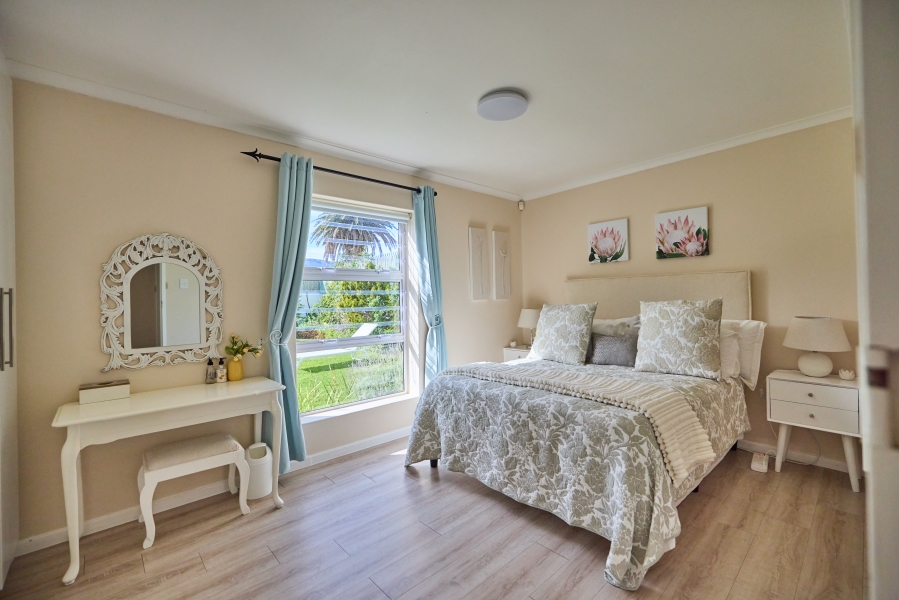 3 Bedroom Property for Sale in Milkwood Park Western Cape